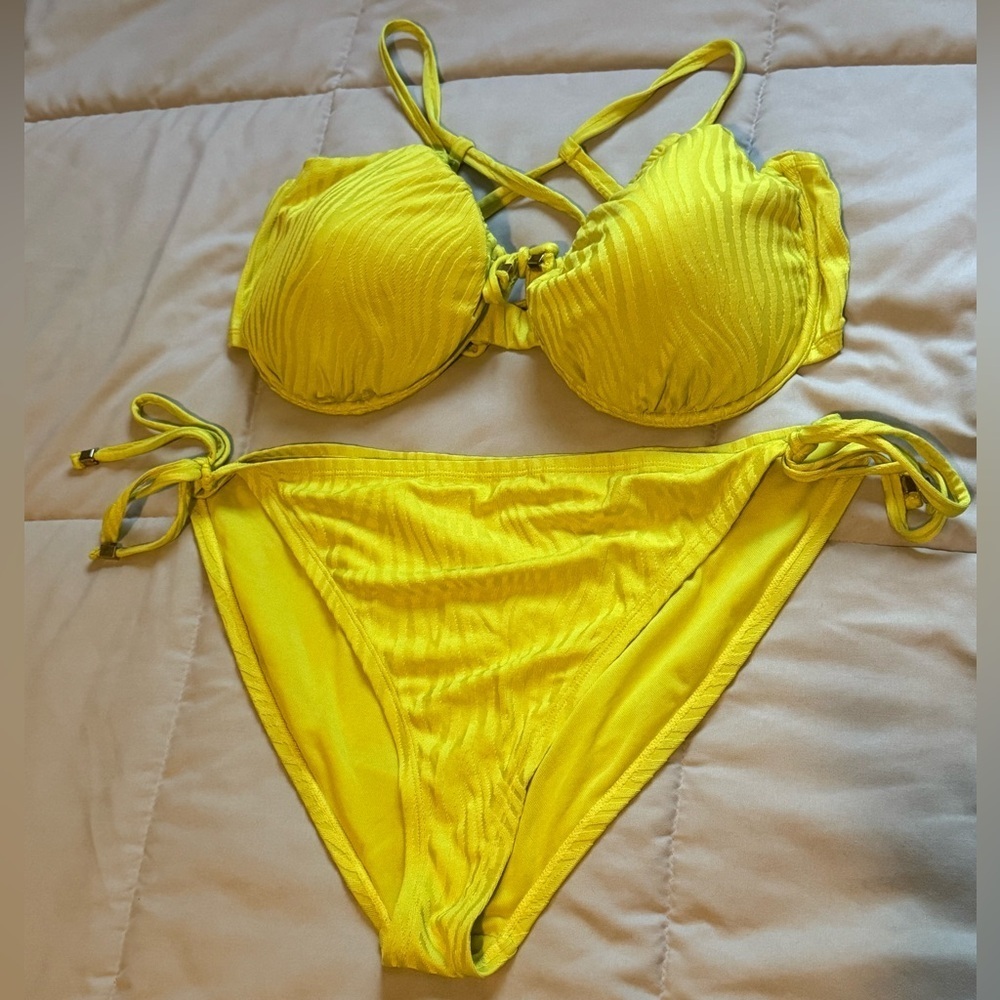 Time and Tru Yellow/Green Bikini Size 1X Bottoms and 3X Top